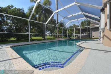 2017 NEWER ROOF, NEWER A.C.  SYSTEM, SELLERS ARE MOVING AND HAVE on Bonaventure Country Club in Florida - for sale on GolfHomes.com, golf home, golf lot