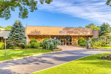 Welcome to this inviting residence located in the desirable on Bretton Woods Country Club in New York - for sale on GolfHomes.com, golf home, golf lot