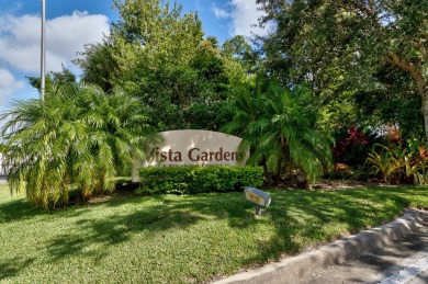 Beautifully maintained 2/2 END UNIT with gorgeous views of the on Vero Beach South Golf Course in Florida - for sale on GolfHomes.com, golf home, golf lot