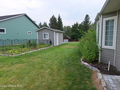 Light & bright single level home on the first fairway of the on Stoneridge Golf Club in Idaho - for sale on GolfHomes.com, golf home, golf lot