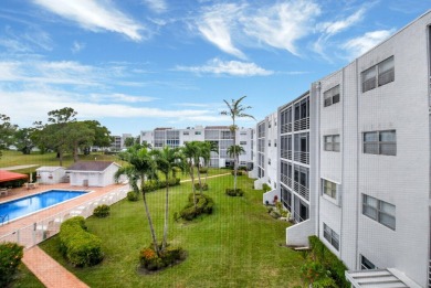 WELCOME TO THIS NATURALLY BRIGHT CONDO WITH SOUTH FACING VIEWS on Poinciana Golf Club in Florida - for sale on GolfHomes.com, golf home, golf lot