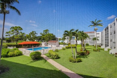WELCOME TO THIS NATURALLY BRIGHT CONDO WITH SOUTH FACING VIEWS on Poinciana Golf Club in Florida - for sale on GolfHomes.com, golf home, golf lot