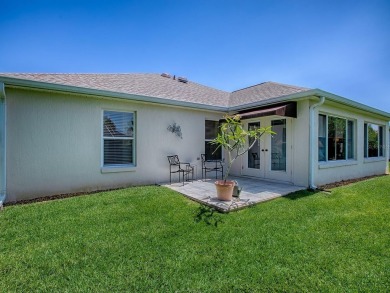 BOND PAID! NEWER ROOF & HVAC (2018).  WELL-LOVED & SPACIOUS 3/2 on The Links of Spruce Creek in Florida - for sale on GolfHomes.com, golf home, golf lot