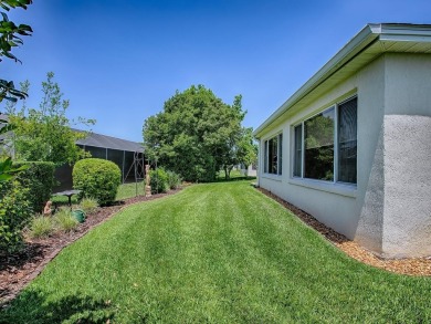 BOND PAID! NEWER ROOF & HVAC (2018).  WELL-LOVED & SPACIOUS 3/2 on The Links of Spruce Creek in Florida - for sale on GolfHomes.com, golf home, golf lot