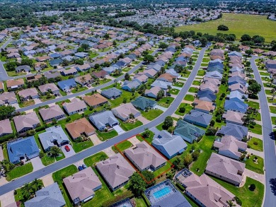 BOND PAID! NEWER ROOF & HVAC (2018).  WELL-LOVED & SPACIOUS 3/2 on The Links of Spruce Creek in Florida - for sale on GolfHomes.com, golf home, golf lot