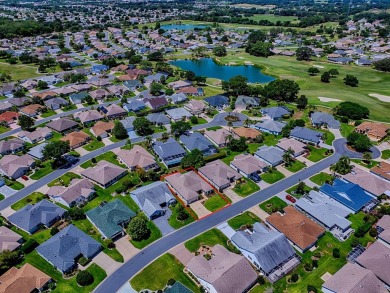 BOND PAID! NEWER ROOF & HVAC (2018).  WELL-LOVED & SPACIOUS 3/2 on The Links of Spruce Creek in Florida - for sale on GolfHomes.com, golf home, golf lot