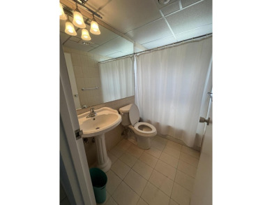 CLEAN, CLEAN, CLEAN!! Great ground floor 2/2 unit in Flanders on Kings Point Golf -Flanders Way in Florida - for sale on GolfHomes.com, golf home, golf lot