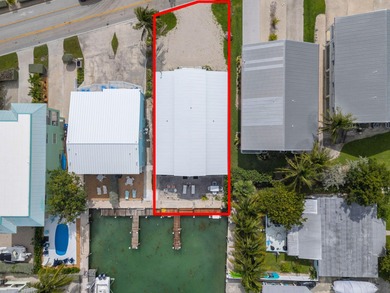 Full 2 side Duplex - A Fantastic Investment Opportunity! Live in on Key Colony Beach Golf Course in Florida - for sale on GolfHomes.com, golf home, golf lot