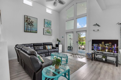 Full 2 side Duplex - A Fantastic Investment Opportunity! Live in on Key Colony Beach Golf Course in Florida - for sale on GolfHomes.com, golf home, golf lot