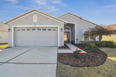 MOVE IN READY!! IMMACULATE COUNTRY CLUB HOME THAT COMES WITH A on Heritage Pines Country Club in Florida - for sale on GolfHomes.com, golf home, golf lot