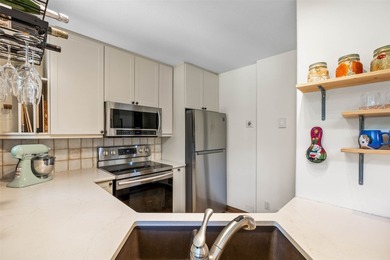 This beautifully updated 3-bedroom, 2-bathroom, 1,249 sq ft on  in  - for sale on GolfHomes.com, golf home, golf lot