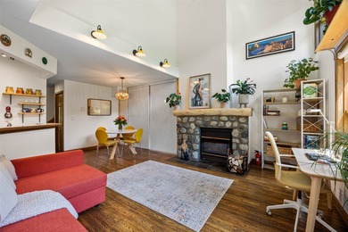 This beautifully updated 3-bedroom, 2-bathroom, 1,249 sq ft on  in  - for sale on GolfHomes.com, golf home, golf lot