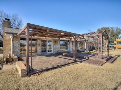 Absolutely gorgeous 3 bed | 2.5 bath | 2245 sf - one level home on Lake Hefner Golf Club in Oklahoma - for sale on GolfHomes.com, golf home, golf lot