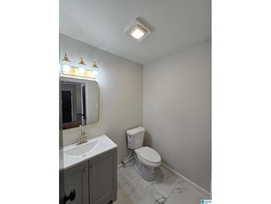 Fully renovated 3 bedroom, 2.5 bath condo with updated finishes on Inverness Country Club in Alabama - for sale on GolfHomes.com, golf home, golf lot