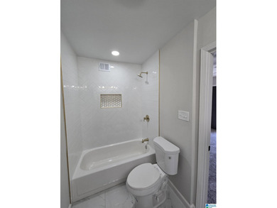 Fully renovated 3 bedroom, 2.5 bath condo with updated finishes on Inverness Country Club in Alabama - for sale on GolfHomes.com, golf home, golf lot