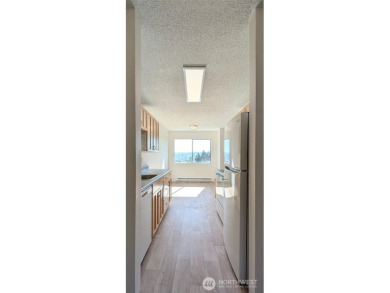 The only 2B2B  Move-In Ready Condo Under 200k in Seattle on Rainier Golf and Country Club in Washington - for sale on GolfHomes.com, golf home, golf lot