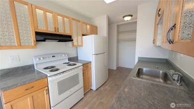 The only 2B2B  Move-In Ready Condo Under 200k in Seattle on Rainier Golf and Country Club in Washington - for sale on GolfHomes.com, golf home, golf lot