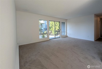 The only 2B2B  Move-In Ready Condo Under 200k in Seattle on Rainier Golf and Country Club in Washington - for sale on GolfHomes.com, golf home, golf lot