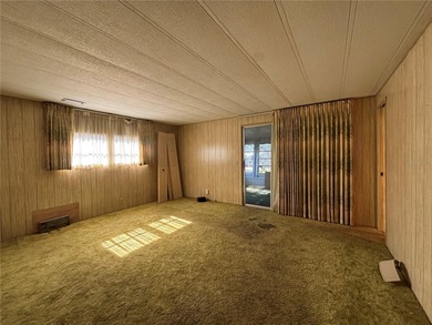 ALL OFFERS CONSIDERED!
3-bedroom, 2-bath home in the on Zellwood Station Country Club in Florida - for sale on GolfHomes.com, golf home, golf lot