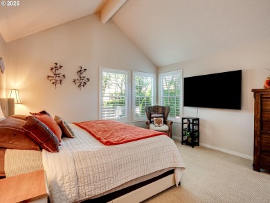 Enjoy resort-style living at Charbonneau! This 2 bed 2 bath on Charbonneau Golf Club in Oregon - for sale on GolfHomes.com, golf home, golf lot