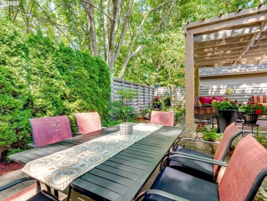Enjoy resort-style living at Charbonneau! This 2 bed 2 bath on Charbonneau Golf Club in Oregon - for sale on GolfHomes.com, golf home, golf lot