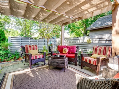 Enjoy resort-style living at Charbonneau! This 2 bed 2 bath on Charbonneau Golf Club in Oregon - for sale on GolfHomes.com, golf home, golf lot