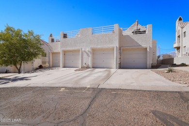 Ground floor 2 bedroom, 2 bath condo with a 1-car garage, being on London Bridge Golf Course in Arizona - for sale on GolfHomes.com, golf home, golf lot