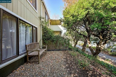 Welcome to this peaceful 2-bedroom, 1-bath home in the vibrant on Rossmoor Golf Course in California - for sale on GolfHomes.com, golf home, golf lot