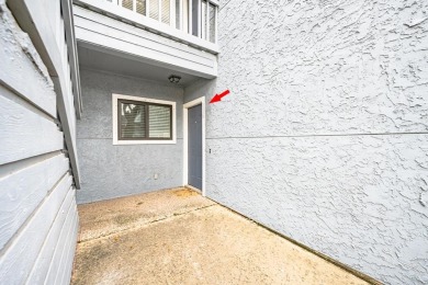 Beautifully updated Hidden Oaks Condo, located just off the 16th on Rockport Country Club in Texas - for sale on GolfHomes.com, golf home, golf lot