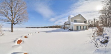 Must see Mille Lacs townhome at Izaty's resort. Step into this 2 on Izatys Golf and Yacht Club in Minnesota - for sale on GolfHomes.com, golf home, golf lot