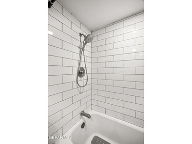 Welcome to this fully renovated Horizon Heights home, ideally on Emerald Springs Golf Course in Texas - for sale on GolfHomes.com, golf home, golf lot