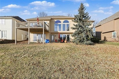 Luxury Golf Course Living in Smithville. Experience the perfect on Paradise Pointe Golf Complex in Missouri - for sale on GolfHomes.com, golf home, golf lot