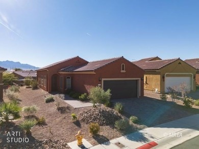 Beautiful 2-bedroom, 2-bath home with a versatile den that's on Conestoga Golf Club in Nevada - for sale on GolfHomes.com, golf home, golf lot