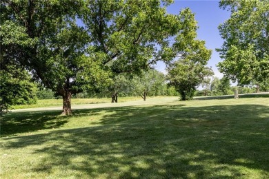 Let's live on the golf course!! Beautiful custom built home on on Hodge Park Golf Club in Missouri - for sale on GolfHomes.com, golf home, golf lot