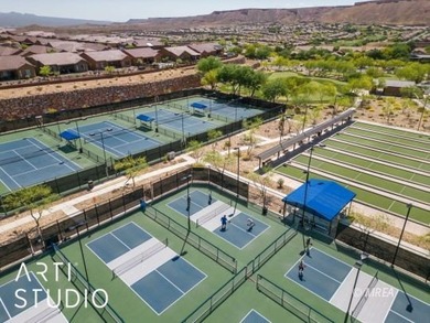 Beautiful 2-bedroom, 2-bath home with a versatile den that's on Conestoga Golf Club in Nevada - for sale on GolfHomes.com, golf home, golf lot