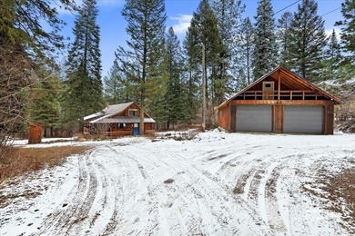 Beautiful 1,244 sq. ft. log home offering 2 bed/1 bath, with on Terrace Lakes Golf Resort in ID - for sale on GolfHomes.com, golf home, golf lot
