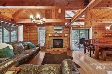 Beautiful 1,244 sq. ft. log home offering 2 bed/1 bath, with on Terrace Lakes Golf Resort in ID - for sale on GolfHomes.com, golf home, golf lot