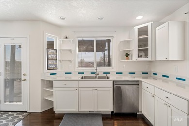 Eagle Location situated on the ridge overlooking Downtown Eagle on Eagle Hills Golf Course in Idaho - for sale on GolfHomes.com, golf home, golf lot