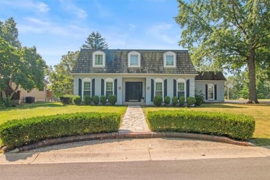 Welcome to this spacious 3-bedroom, 3-bathroom home located in on Country Club of Blue Springs in Missouri - for sale on GolfHomes.com, golf home, golf lot