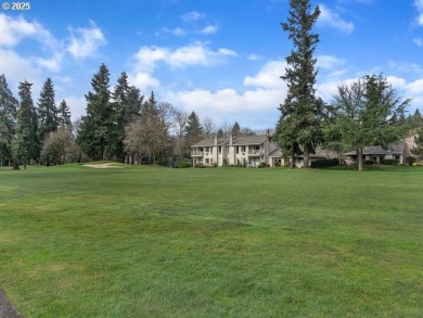 MOTIVATED SELLER! Situated w/in the prestigious Charbonneau Golf on Charbonneau Golf Club in Oregon - for sale on GolfHomes.com, golf home, golf lot