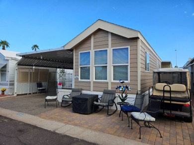 This charming 2-bedroom, 2-bathroom home features a new roof on Viewpoint Golf Resort in Arizona - for sale on GolfHomes.com, golf home, golf lot
