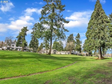 MOTIVATED SELLER! Situated w/in the prestigious Charbonneau Golf on Charbonneau Golf Club in Oregon - for sale on GolfHomes.com, golf home, golf lot