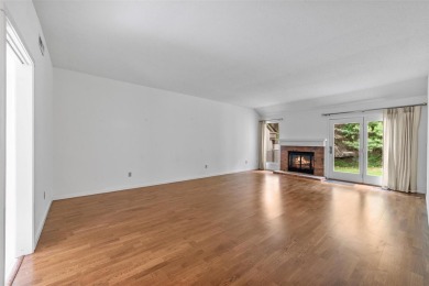 Enjoy the lifestyle of Heritage Hills in this 2 bedroom, 2 bath on Somers Pointe Golf Club - West Hill in New York - for sale on GolfHomes.com, golf home, golf lot