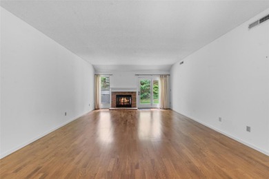 Enjoy the lifestyle of Heritage Hills in this 2 bedroom, 2 bath on Somers Pointe Golf Club - West Hill in New York - for sale on GolfHomes.com, golf home, golf lot