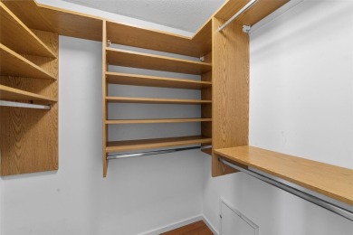 Enjoy the lifestyle of Heritage Hills in this 2 bedroom, 2 bath on Somers Pointe Golf Club - West Hill in New York - for sale on GolfHomes.com, golf home, golf lot