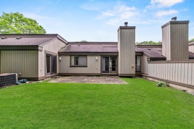 Enjoy the lifestyle of Heritage Hills in this 2 bedroom, 2 bath on Somers Pointe Golf Club - West Hill in New York - for sale on GolfHomes.com, golf home, golf lot