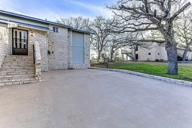 Welcome to this awesome townhouse sitting on Hole #9 Slick Rock on Slick Rock Golf Course - Horseshoe Bay in Texas - for sale on GolfHomes.com, golf home, golf lot