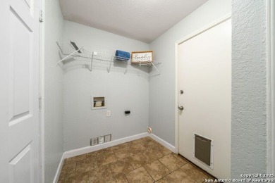 This great 3/2/2 single story home is the perfect starter home on Northern Hills Golf Club in Texas - for sale on GolfHomes.com, golf home, golf lot