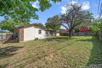 This great 3/2/2 single story home is the perfect starter home on Northern Hills Golf Club in Texas - for sale on GolfHomes.com, golf home, golf lot
