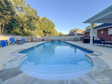 Welcome to your dream home in the Tanglewood Oaks golf on Tanglewood Golf Club in Florida - for sale on GolfHomes.com, golf home, golf lot